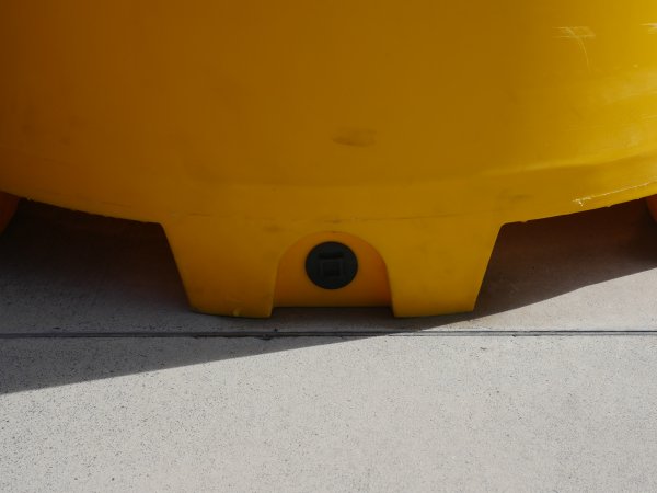 Bottom on Bollard